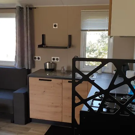 Mobil Camping Pins Maritimes * Hyeres